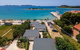Rasin Mobile Homes